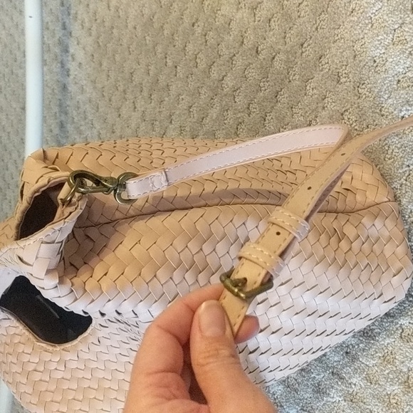 Anthropologie Cara large woven crossbody bag pink - Picture 3 of 8